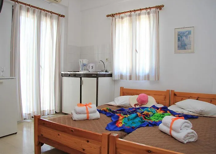 Ifestos Lägenhetshotell Fira (Santorini)