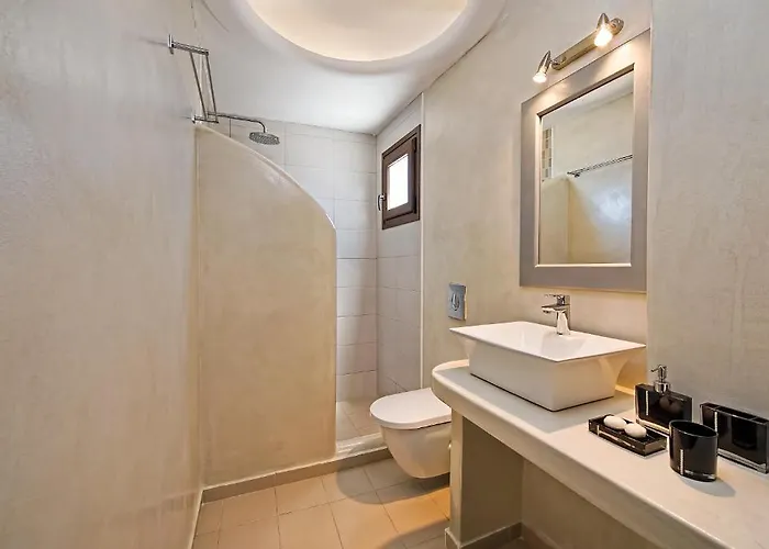 Ifestos Apartmanhotel Fíra