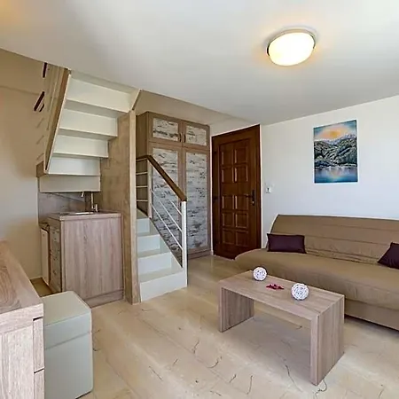 Ifestos Aparthotel 4*