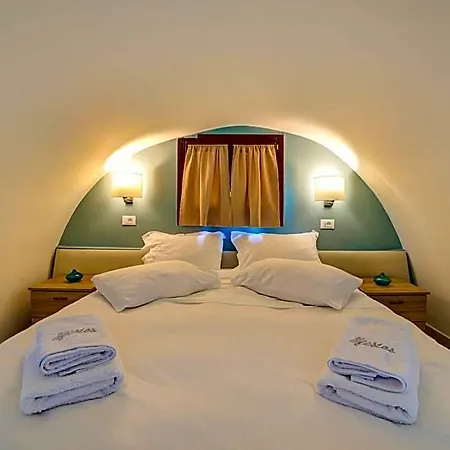 Ifestos Aparthotel 4*