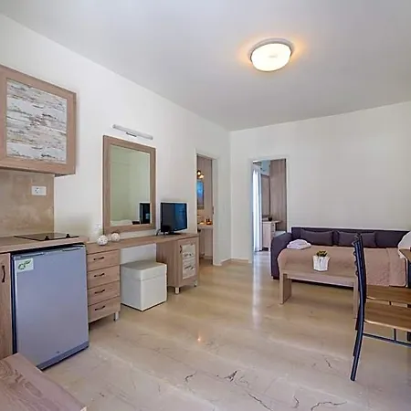 Aparthotel Ifestos