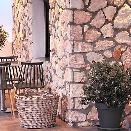 Ifestos Aparthotel 4*