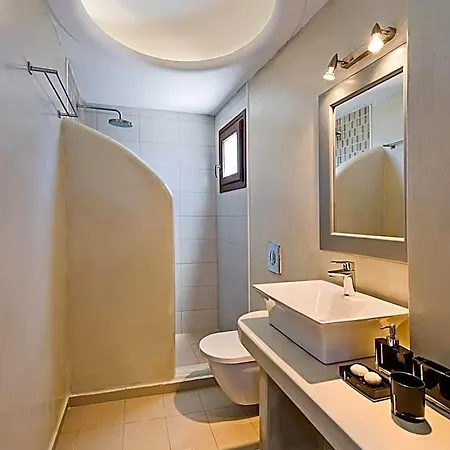 Ifestos Aparthotel 4*