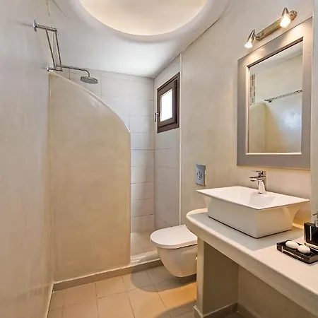 Ifestos Aparthotel Fira (Santorini)