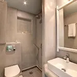إفيستوس ثيرا