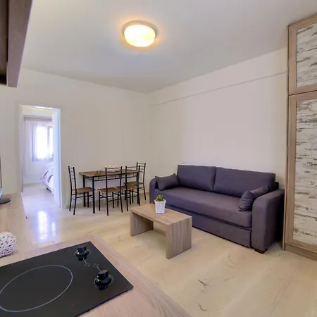 Apartahotel Ifestos Fira (Santorini)