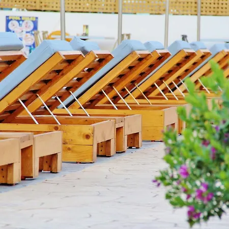 Apartahotel Ifestos Fira (Santorini)