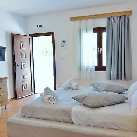 Ifestos Aparthotel